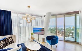 Wave - Aurum II Apartment - Front Sea View